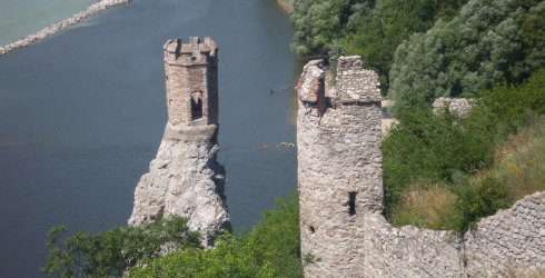 Ch&acirc;teau de Dev&iacute;n 