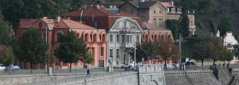Maison cubiste aux trois familles